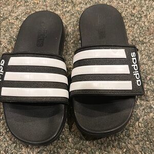 Adidas Kids Black and White Sandals Sz 1